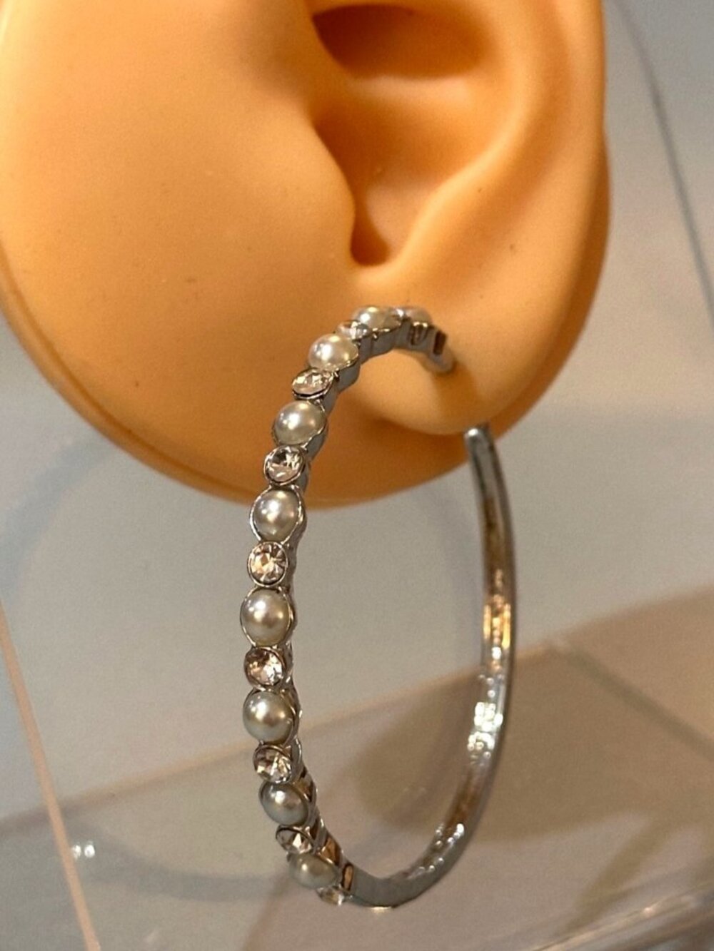 Rhinestone Faux Pearl Silver Tone Hoop Earrings 2 Inch Diameter Womens NWOT